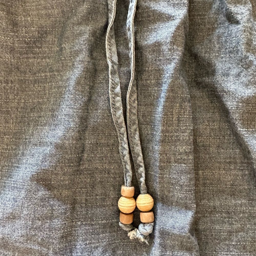 Billabong vintage denim baby doll top with tie detail & wooden beads- medium - Picture 4 of 6